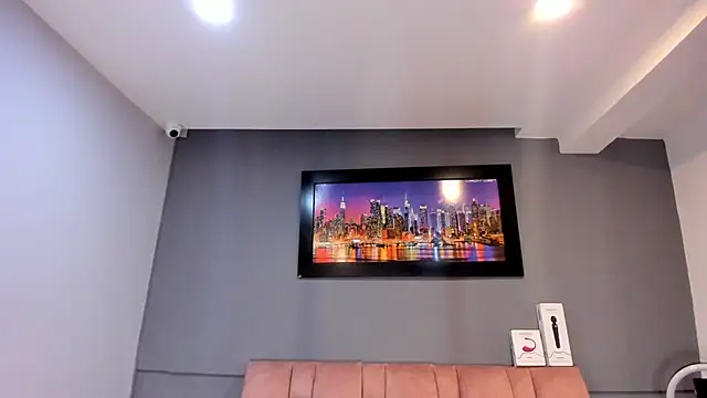 Snapshot of CharlotteCottin chatting on January 14, 2026, 11:38 am CharlotteCottin online show from January 14, 2026, 11:38 am