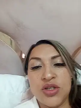 Snapshot of Maiyajoness chatting on November 12, 2025, 3:51 am Maiyajoness online show from November 12, 2025, 3:51 am