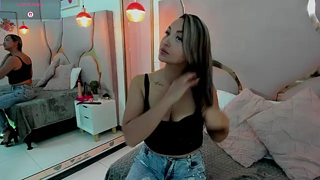 Snapshot of Maiyajoness chatting on February 14, 2026, 4:42 am Maiyajoness online show from February 14, 2026, 4:42 am