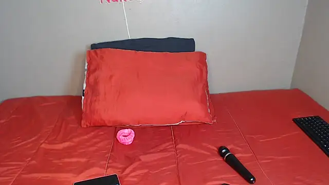 Lunalee online show from November 10, 2025, 2:21 am