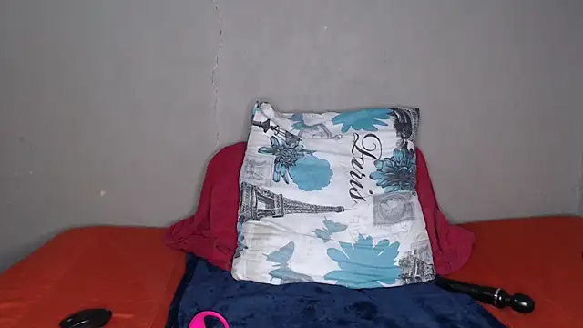 Lunalee online show from March 16, 2026, 6:34 pm