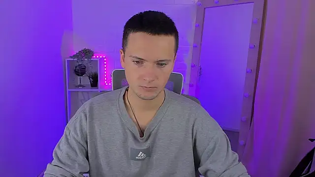 Snapshot of ZackNeal chatting on September 23, 2025, 5:43 am ZackNeal online show from September 23, 2025, 5:43 am