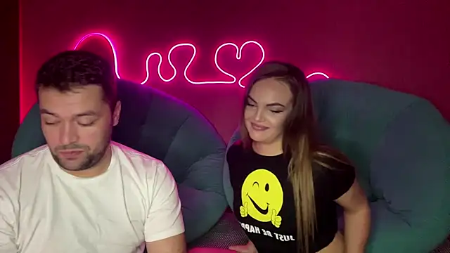 deeplookscouple online show from September 11, 2025, 3:12 pm