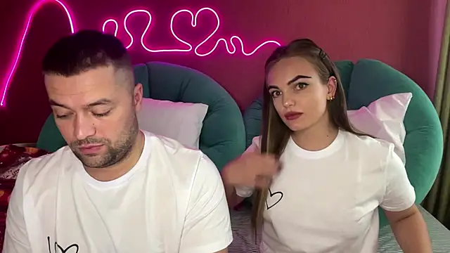 deeplookscouple online show from September 18, 2025, 11:12 am