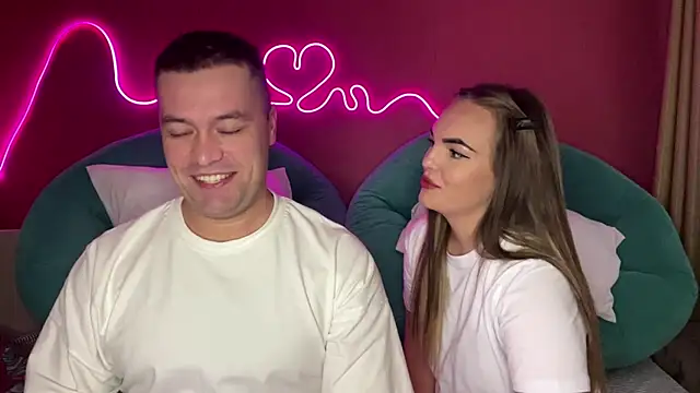 deeplookscouple online show from September 20, 2025, 1:12 pm