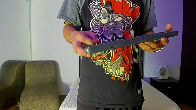 wyatt 3 online show from October 10, 2025, 11:53 am