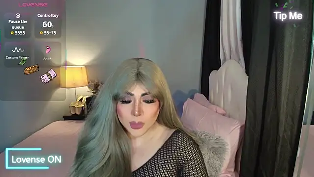 Snapshot of Unforgettable_Maria chatting on December 19, 2025, 9:27 am Unforgettable Maria online show from December 19, 2025, 9:27 am