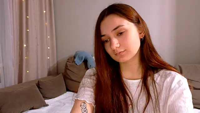 Snapshot of Lelia_Vibe chatting on December 19, 2025, 3:19 pm Lelia Vibe online show from December 19, 2025, 3:19 pm