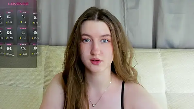 Snapshot of MissFoxy_Ti chatting on October 17, 2025, 1:09 am MissFoxy Ti online show from October 17, 2025, 1:09 am