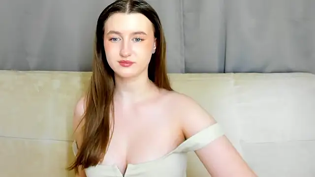 Snapshot of MissFoxy_Ti chatting on November 10, 2025, 1:15 am MissFoxy Ti online show from November 10, 2025, 1:15 am