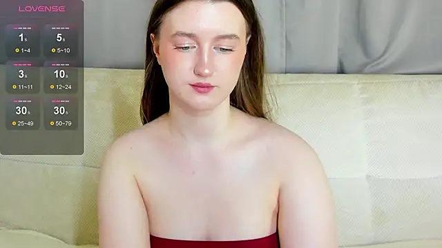 Snapshot of MissFoxy_Ti chatting on November 25, 2025, 1:27 am MissFoxy Ti online show from November 25, 2025, 1:27 am