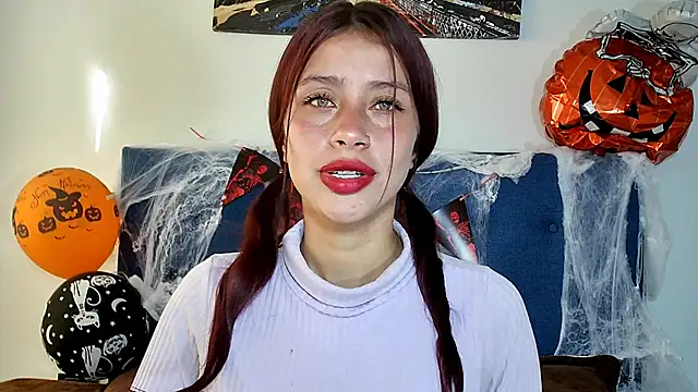 Snapshot of Sofiia_Tay chatting on October 21, 2025, 1:23 pm Sofiia Tay online show from October 21, 2025, 1:23 pm