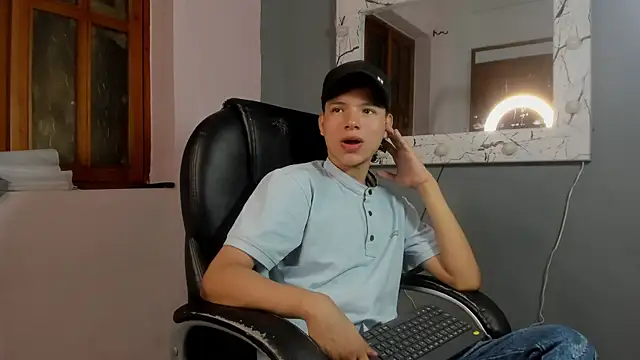 Snapshot of camillo_virgil chatting on September 27, 2025, 10:53 am camillo virgil online show from September 27, 2025, 10:53 am