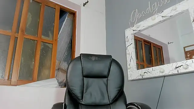 Snapshot of camillo_virgil chatting on September 28, 2025, 10:53 am camillo virgil online show from September 28, 2025, 10:53 am