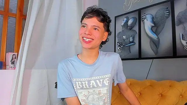 Snapshot of camillo_virgil chatting on November 5, 2025, 11:43 am camillo virgil online show from November 5, 2025, 11:43 am