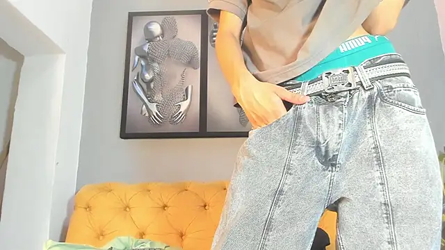 Snapshot of camillo_virgil chatting on November 10, 2025, 10:47 am camillo virgil online show from November 10, 2025, 10:47 am