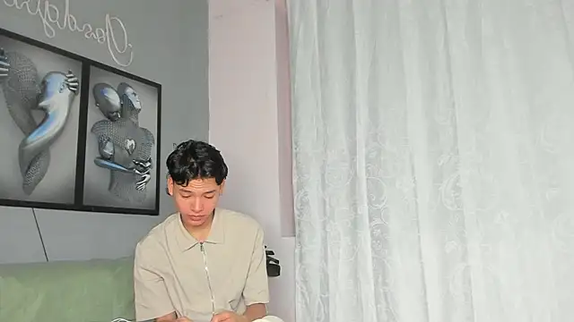 Snapshot of camillo_virgil chatting on November 12, 2025, 10:48 am camillo virgil online show from November 12, 2025, 10:48 am