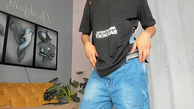 Snapshot of camillo_virgil chatting on November 23, 2025, 11:10 am camillo virgil online show from November 23, 2025, 11:10 am