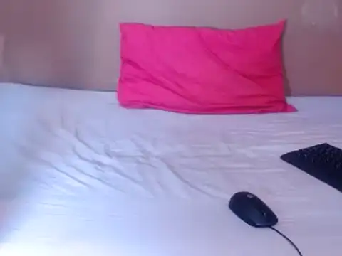 Snapshot of TALLHORNYBEAR chatting on September 25, 2025, 4:05 am TALLHORNYBEAR online show from September 25, 2025, 4:05 am