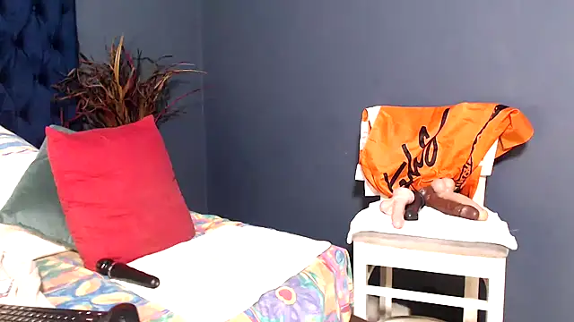 PrettyBoobsxx42 online show from November 27, 2025, 6:04 am