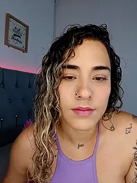 Snapshot of Miss-Melina chatting on September 24, 2025, 10:35 pm Miss-Melina online show from September 24, 2025, 10:35 pm