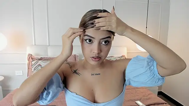 ArianaSilva  online show from November 3, 2025, 11:44 am