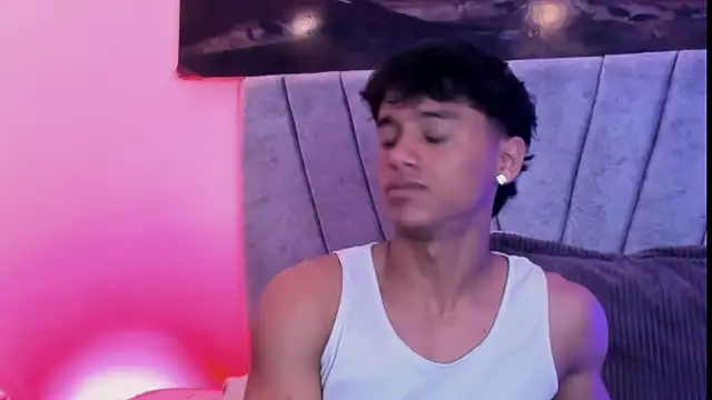 Snapshot of ZYZZ1312 chatting on November 21, 2025, 7:34 pm ZYZZ1312 online show from November 21, 2025, 7:34 pm