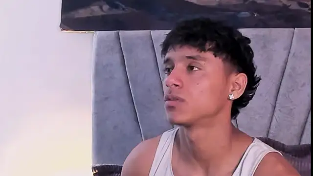 Snapshot of ZYZZ1312 chatting on December 15, 2025, 8:57 pm ZYZZ1312 online show from December 15, 2025, 8:57 pm