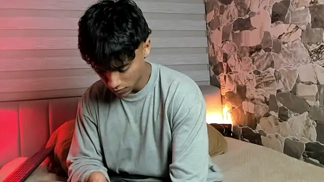 Snapshot of ZYZZ1312 chatting on February 16, 2026, 3:35 am ZYZZ1312 online show from February 16, 2026, 3:35 am