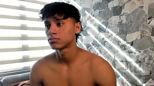 Snapshot of ZYZZ1312 chatting on February 26, 2026, 8:30 pm ZYZZ1312 online show from February 26, 2026, 8:30 pm