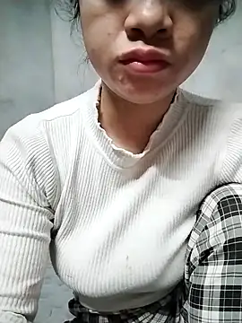 Mie rose online show from February 18, 2026, 8:32 am