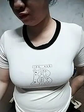 Mie rose online show from March 31, 2026, 1:55 pm