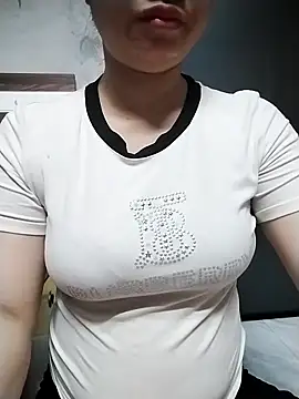 Mie rose online show from April 13, 2026, 1:55 am