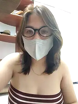 Snapshot of Ladymlem chatting on February 1, 2026, 7:29 am Ladymlem online show from February 1, 2026, 7:29 am