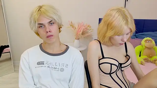 Bonnie And C1yde online show from September 13, 2025, 5:13 pm