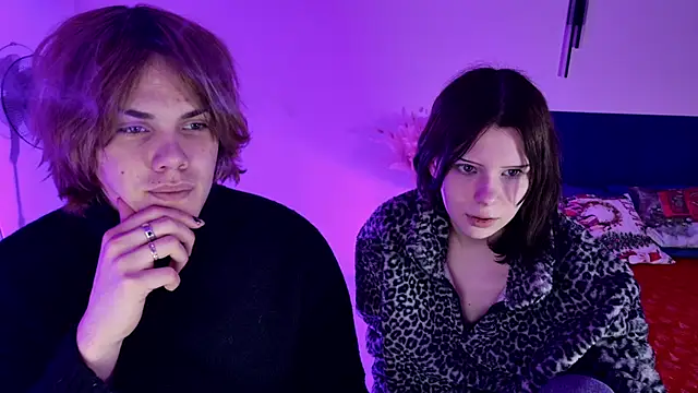 Snapshot of Bonnie_And_C1yde chatting on January 18, 2026, 2:21 pm Bonnie And C1yde online show from January 18, 2026, 2:21 pm