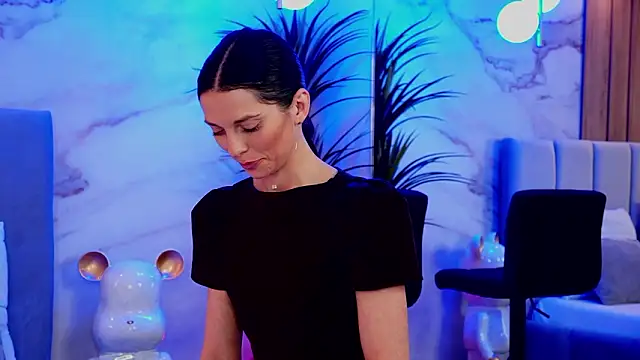 EllyLynn online show from March 16, 2026, 8:24 pm