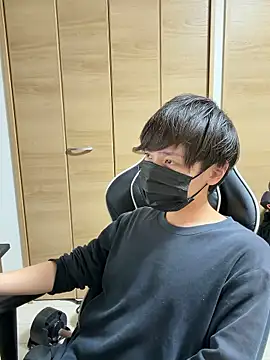 jiji9253 online show from April 14, 2026, 12:22 pm