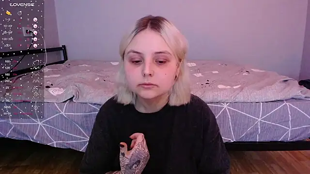 Snapshot of vendymories chatting on December 19, 2025, 8:38 pm vendymories online show from December 19, 2025, 8:38 pm