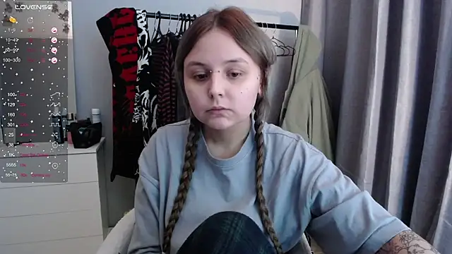 Snapshot of vendymories chatting on February 21, 2026, 3:46 pm vendymories online show from February 21, 2026, 3:46 pm