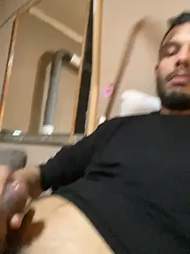 Snapshot of ScrammedHassidim chatting on February 5, 2026, 2:54 pm ScrammedHassidim online show from February 5, 2026, 2:54 pm