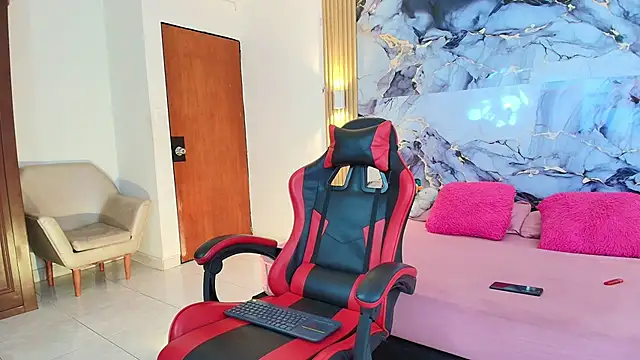 Snapshot of tammy_02_ chatting on February 13, 2026, 2:13 pm tammy 02 online show from February 13, 2026, 2:13 pm