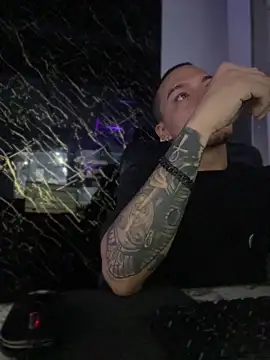 AlphaMasterXxx online show from November 25, 2025, 4:12 am