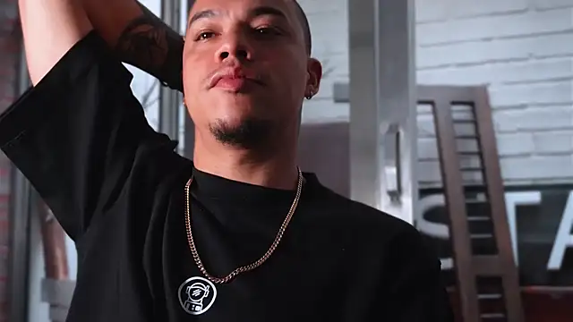 AlphaMasterXxx online show from April 15, 2026, 8:09 pm