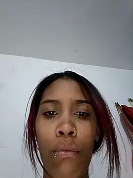 Snapshot of Khalessycute chatting on October 15, 2025, 4:56 am Khalessycute online show from October 15, 2025, 4:56 am