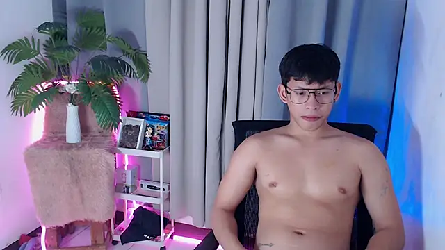 pinkcock froi2305 online show from February 13, 2026, 2:07 am
