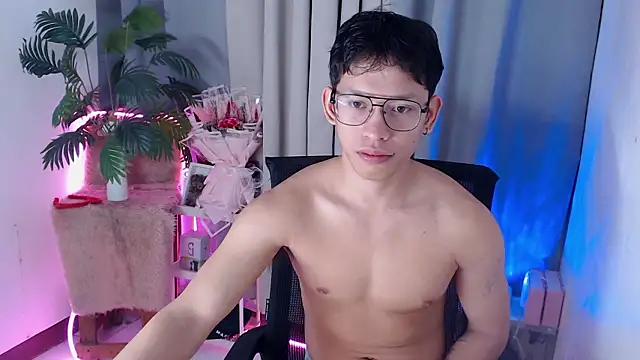 pinkcock froi2305 online show from February 18, 2026, 2:07 am