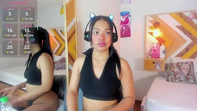 Snapshot of SoleneFontaine chatting on November 29, 2025, 12:41 pm SoleneFontaine online show from November 29, 2025, 12:41 pm