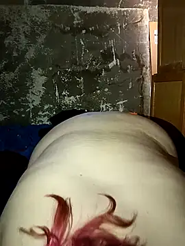 Snapshot of PainPriness chatting on November 13, 2025, 4:06 pm PainPriness online show from November 13, 2025, 4:06 pm