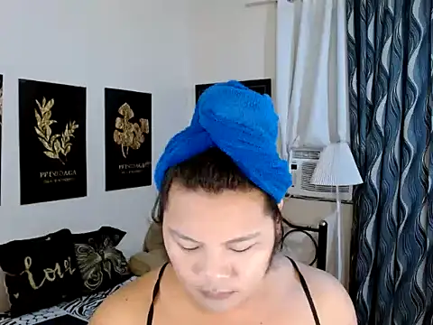 Snapshot of TSbrianaHugeCock chatting on February 2, 2026, 4:27 pm TSbrianaHugeCock online show from February 2, 2026, 4:27 pm